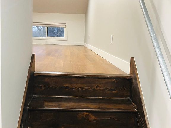 5th image of 2040 Monroe Ave NW