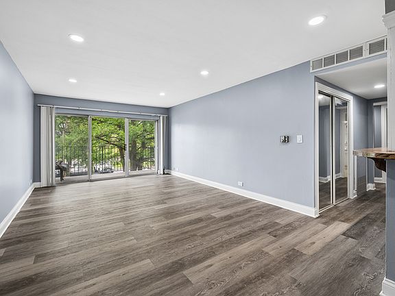 5th image of 5101 Carriageway Dr APT 210