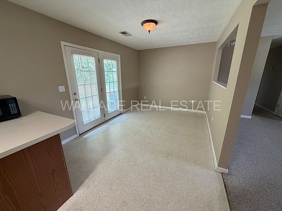 3rd image of 4906 Stewart Ridge Rd