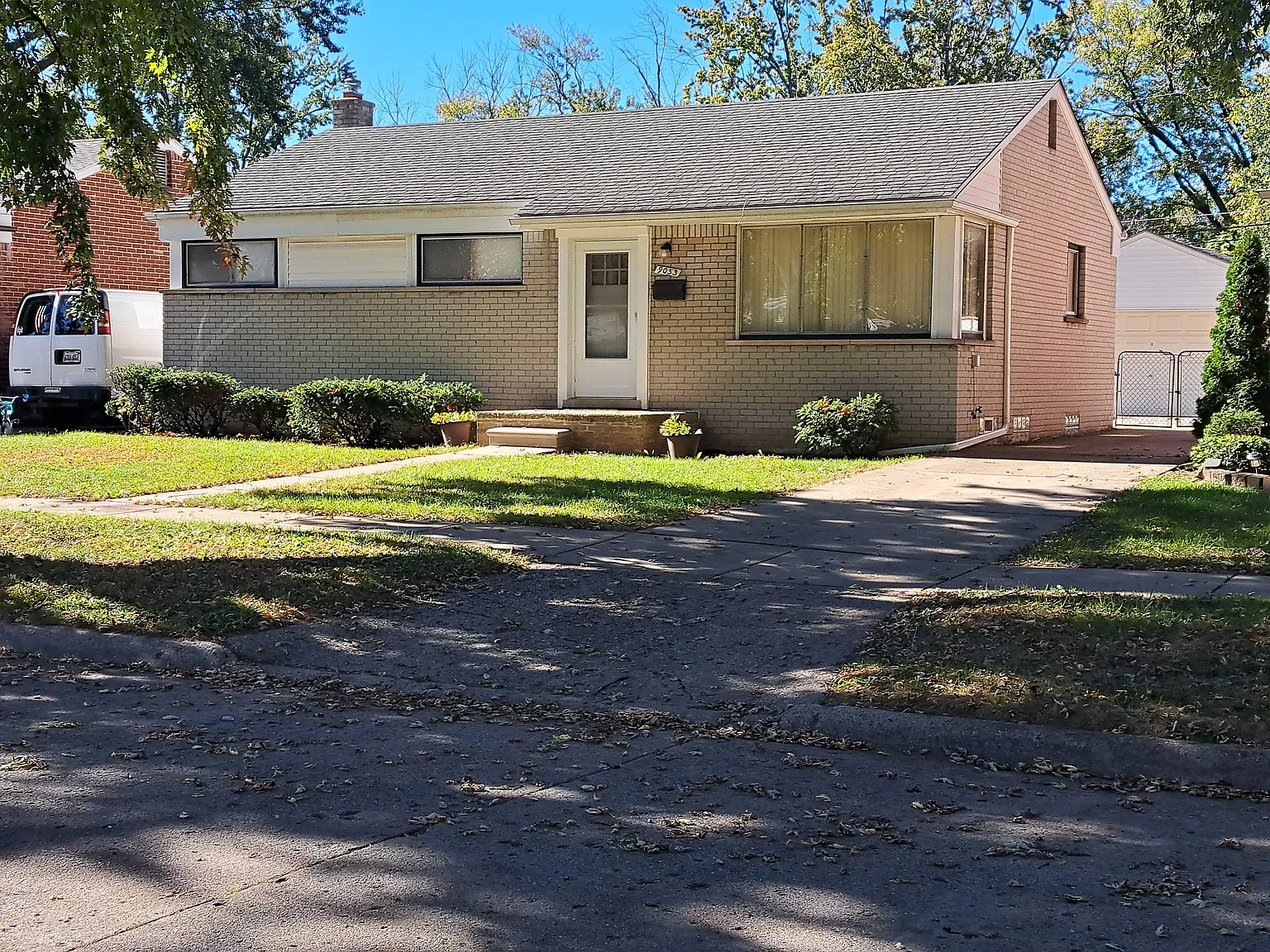 3 bed, 1020 sqft, $1,500 — Photo 1