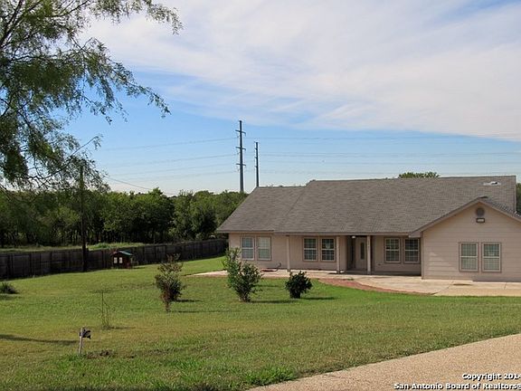 3rd image of 2507 Mountain Laurel Ln