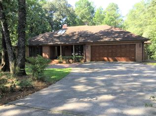 306 Ravenswood Rd, Hampstead, NC 28443