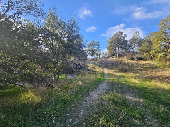 58111 Lark Ln, North Fork, CA 93643