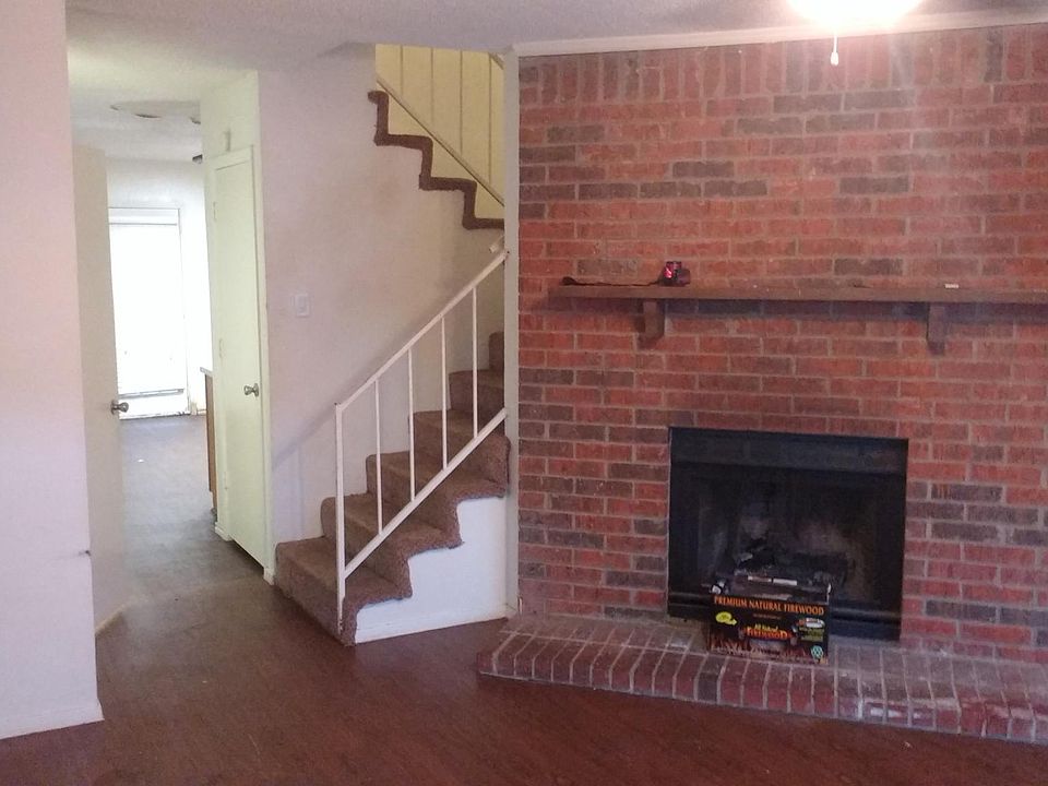 2nd image of 10500 Lake June Rd APT M2
