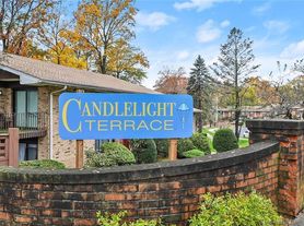 107 Kennedy Dr, Bridgeport, CT