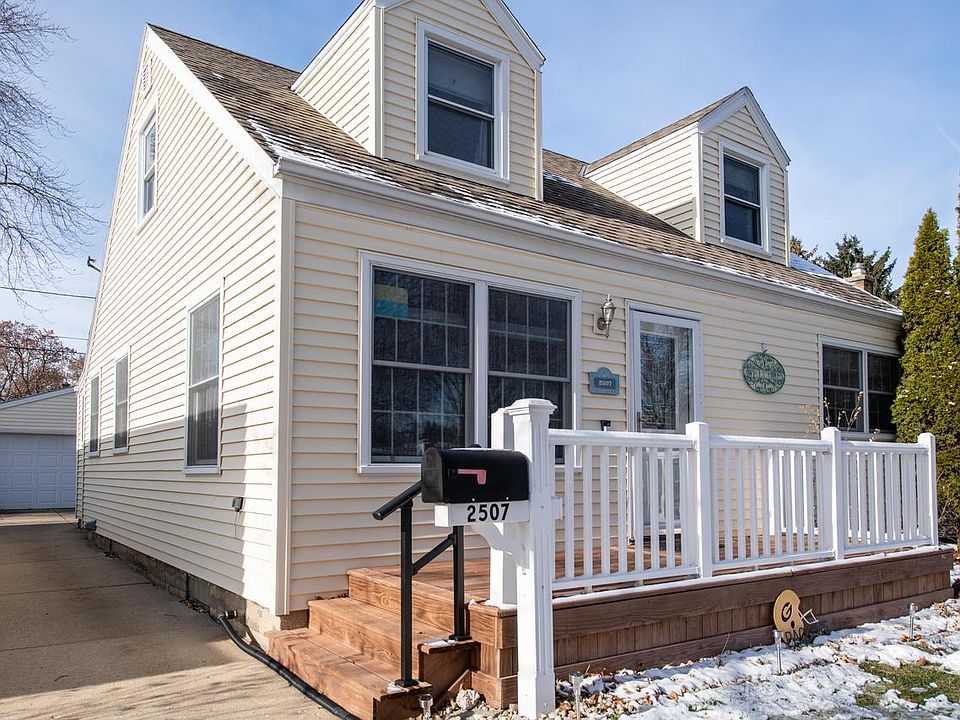 2507 South 83rd STREET, West Allis, WI 53219 Zillow