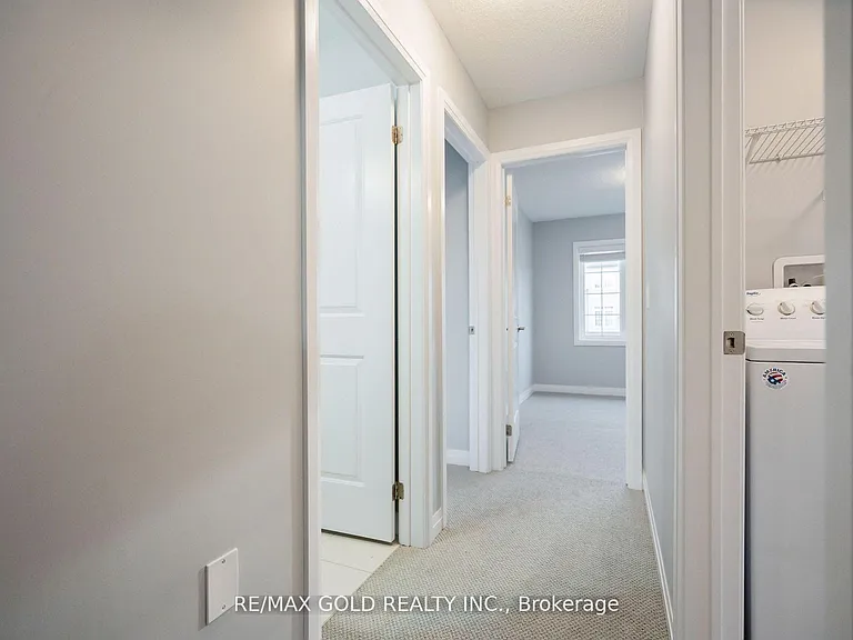 4064 Maitland St — Photo 21