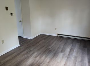 17 E Bond St, Winchester, VA 22601