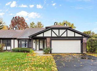 330 Briarwood Ln, Bloomingdale, IL 60108