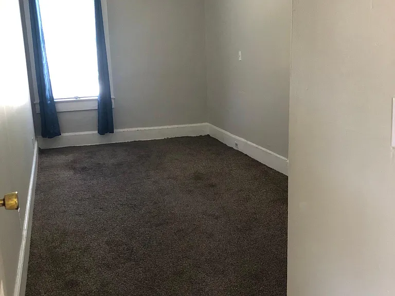 4813 N Main St #A — Photo 3