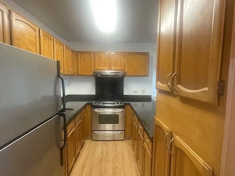 2522 Date St #403 — Photo 3