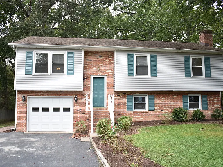 5405 Lee White Ln — Photo 48