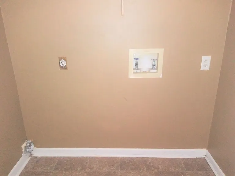 1407 Brownstone Ave SW — Photo 13