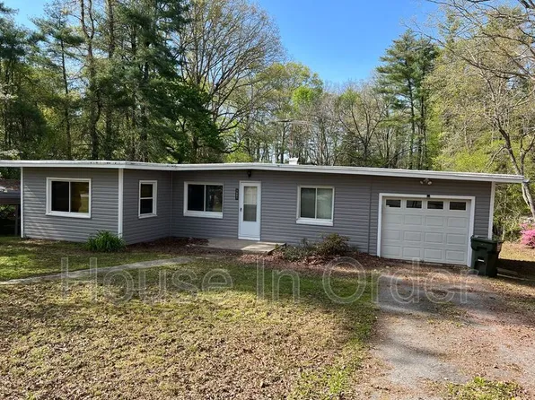 1451 Dana Rd, Hendersonville, NC 28792