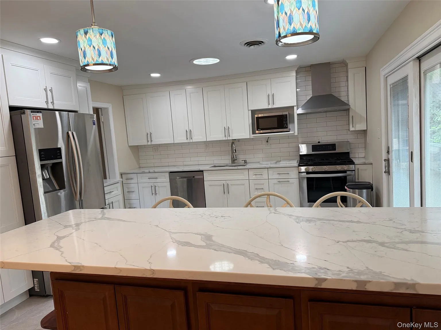 3 bed, 2.0 bath, 1500 sqft, $3,500 — Photo 2