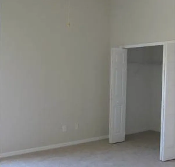 558 Brayton Ln — Photo 5