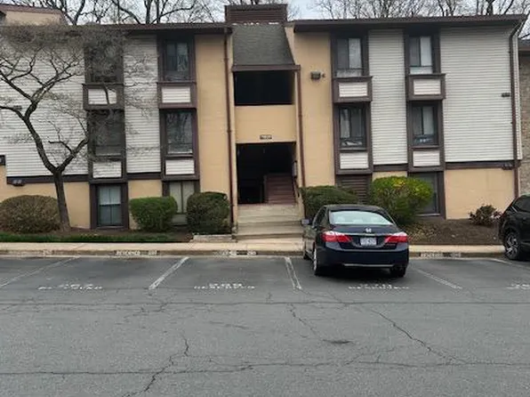 11609 Stoneview Sq Suite 11C, Reston, VA 20191