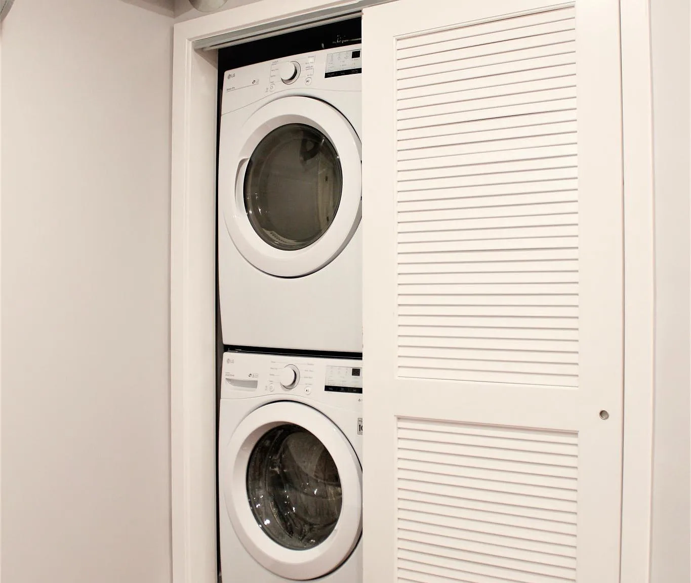 2 bed, 700 sqft, $1,795 — Photo 4
