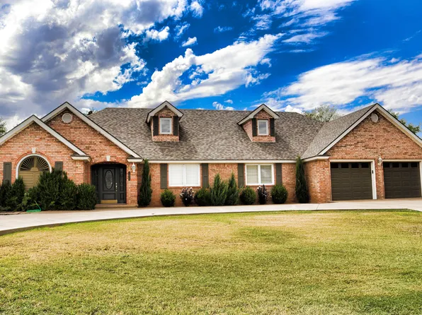 1419 Ebeling Dr, Plainview, TX 79072