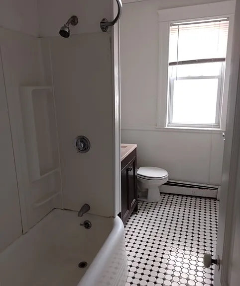908 Main St #3R — Photo 3