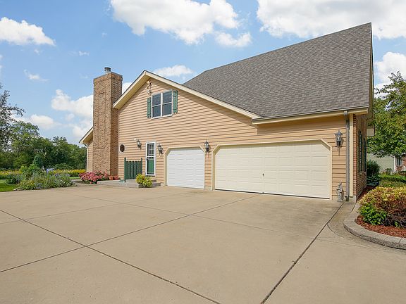 4th image of 7N134 Willowbrook Dr