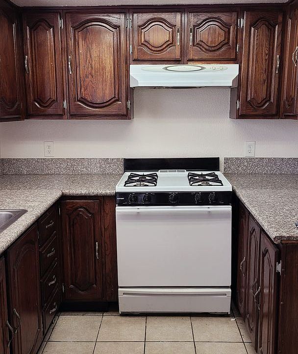 1st image of 7620 Newlin Ave APT B