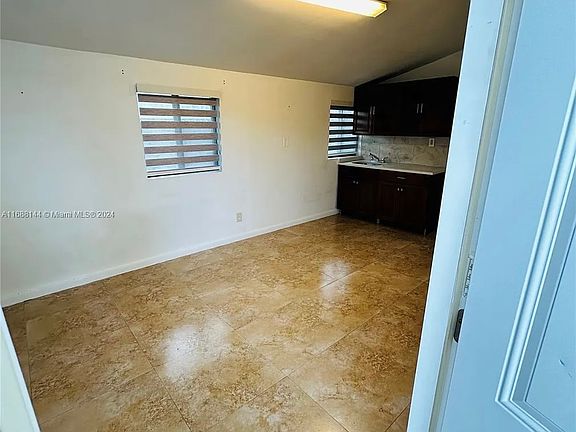 3rd image of 12465 SW 185th St