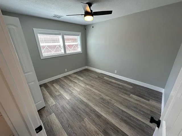 1018 N Denmark Ave — Photo 15
