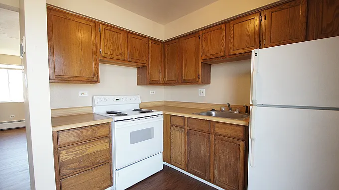 7110 Stuart St — Photo 11