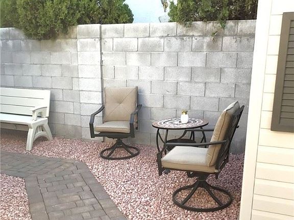 3rd image of 8464 Opal Splendor Ave