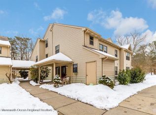 206 Daisy Ct, Jackson, NJ 08527