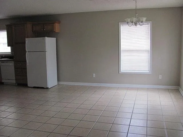 358 Monarch Dr — Photo 9