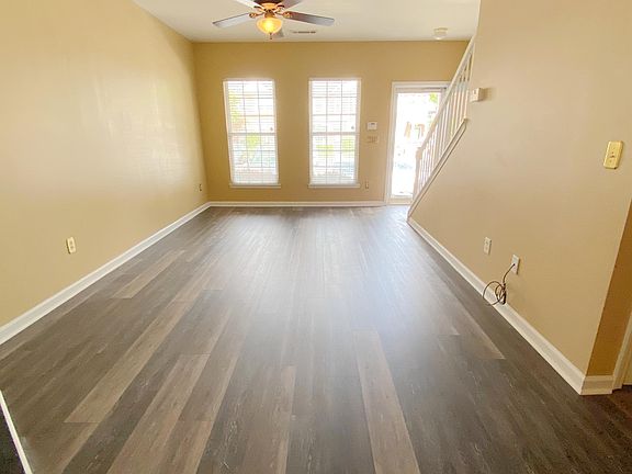5th image of 1541 Cove Creek Cir