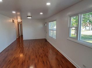 416 Montclair Ct, Romeoville, IL 60446