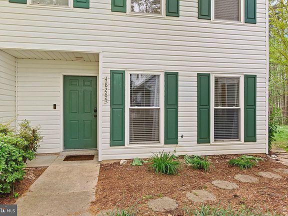 3rd image of 48265 Picketts Harbor Ct
