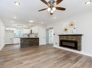 1418 Columbia Ave, Leavenworth, KS 66048