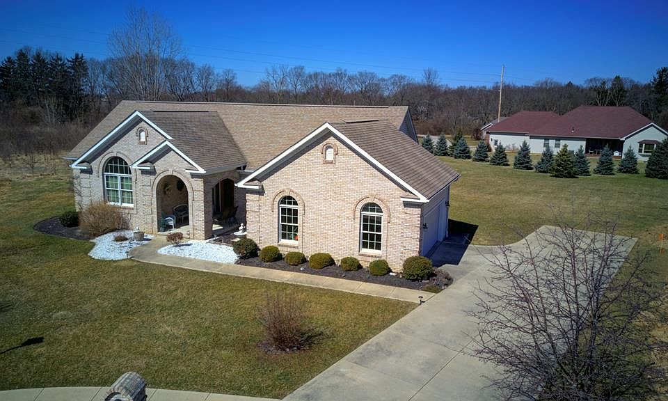 1st image of 814 Marlow Cir