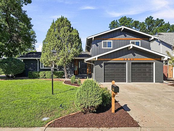 2nd image of 2927 Glendevey Dr