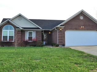 4405 Sunset Ct, Sellersburg, IN 47172
