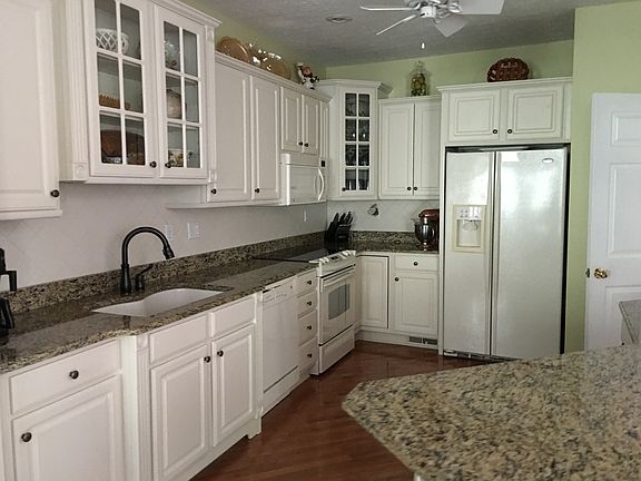 3rd image of 511 Havana Dr