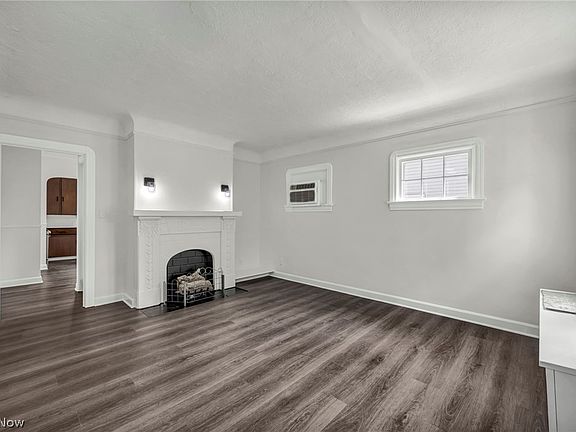 5th image of 3326 Lincoln Ave