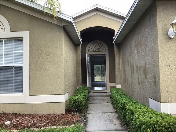 3rd image of 35240 Meadow Reach Dr