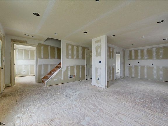 3rd image of 4706 Southwood Dr