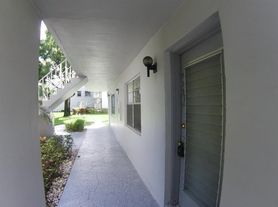 935 Flanders St, Delray Beach, FL