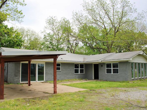 103 W Choctaw Ave, Savanna, OK 74565