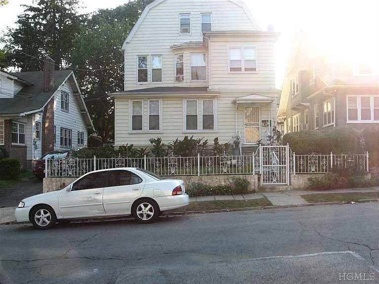 1st image of 62 Vernon Ave APT 2
