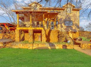 115 E Lake Dr, Medicine Park, OK 73557