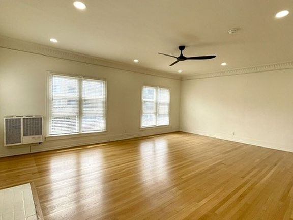 5th image of 460 S Manhattan Pl #4179