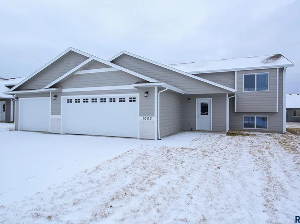 1003 Birch St, Harrisburg, SD 57032