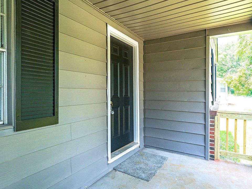 1st image of 1765 W 10th St